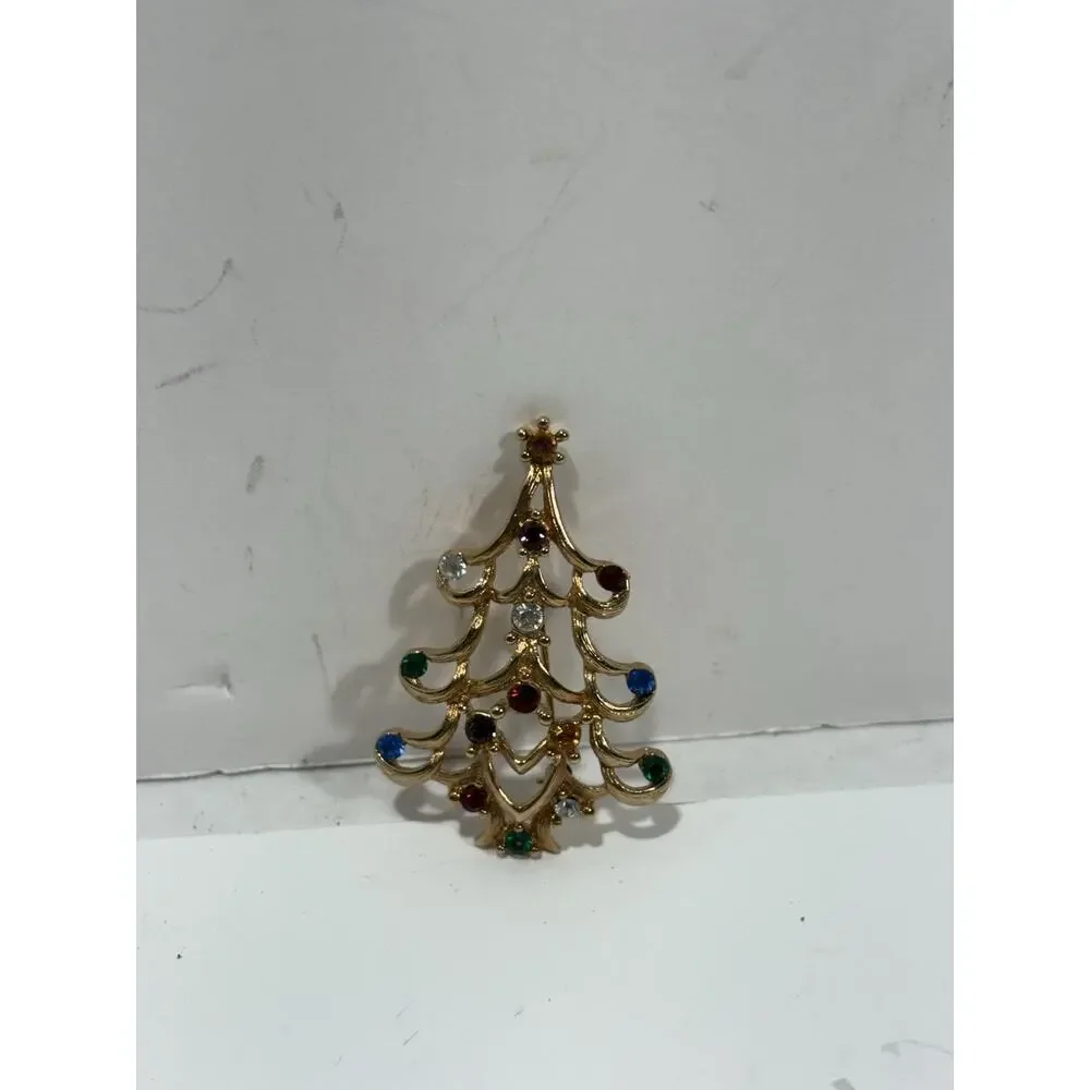 VINTAGE MONET GOLD TONE CHRISTMAS TREE BROOCH PIN‎ with 15 SPARKLING STONES